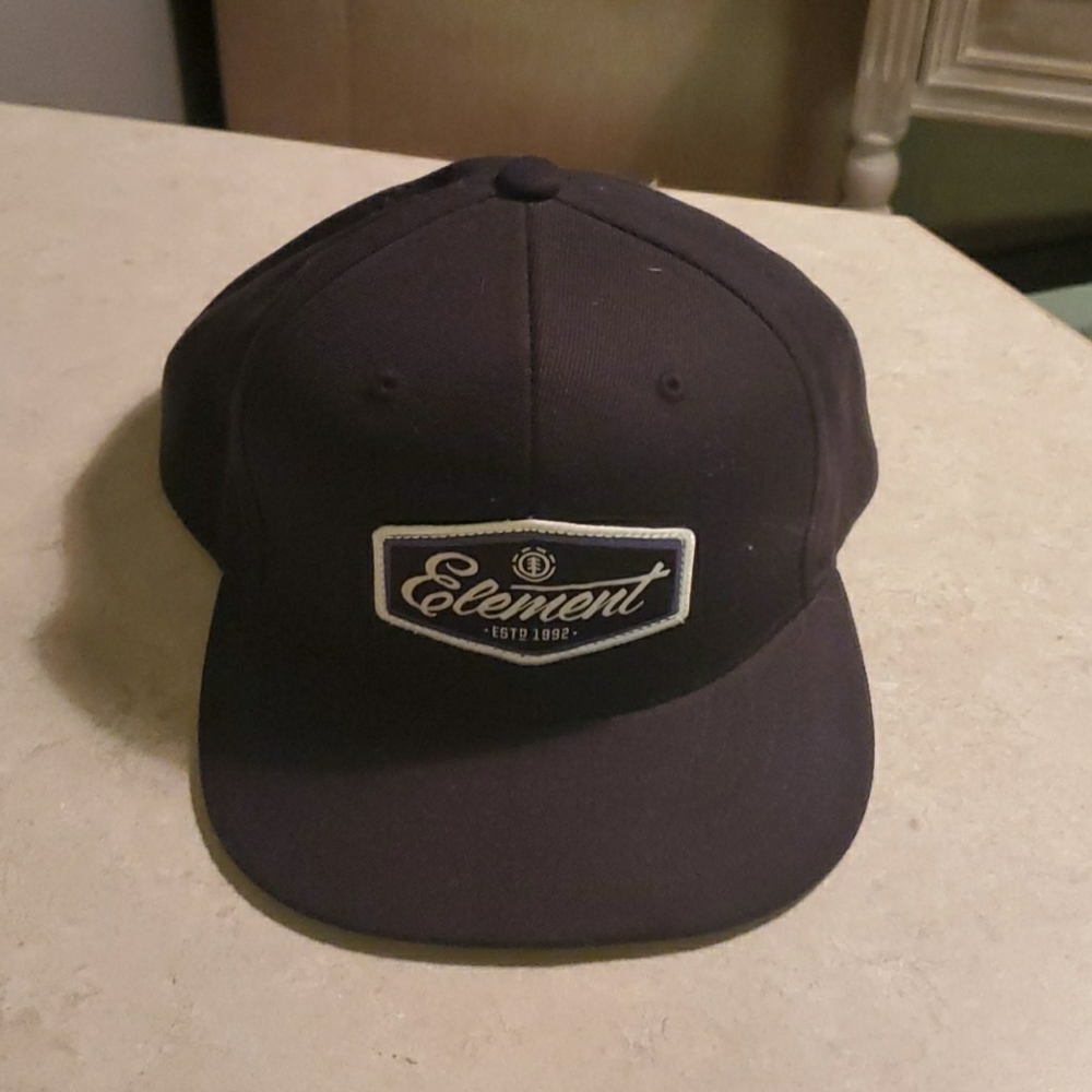 Element hat